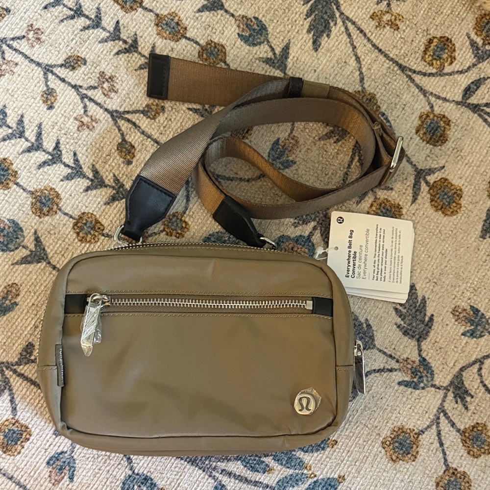 lululemon Everywhere Belt Bag Convertible 1.5L